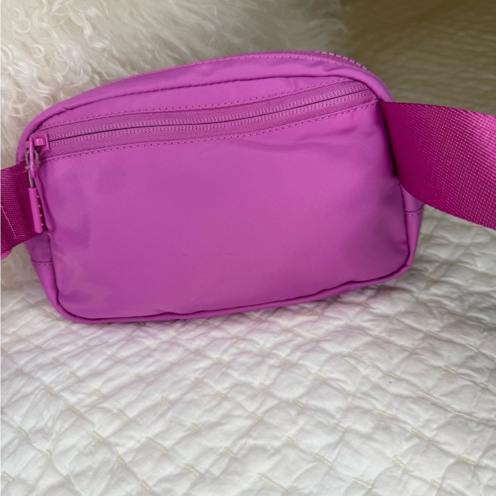 Everywhere Belt Bag - Pow Pink Tone NWOT - Picture 4 of 5